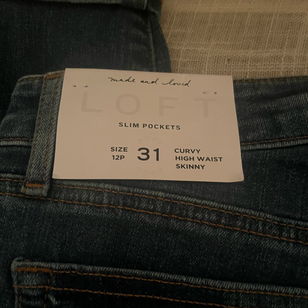 LOFT  Blue Cropped Jeans with  Button Fly - Picture 7 of 8